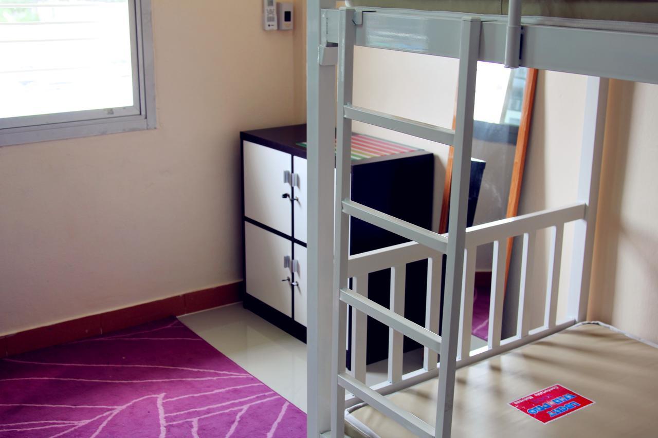 Small Elephant Hostel Bangkok Zewnętrze zdjęcie